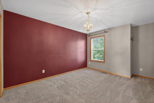 1758 Philipp Drive, Shakopee, MN 55379