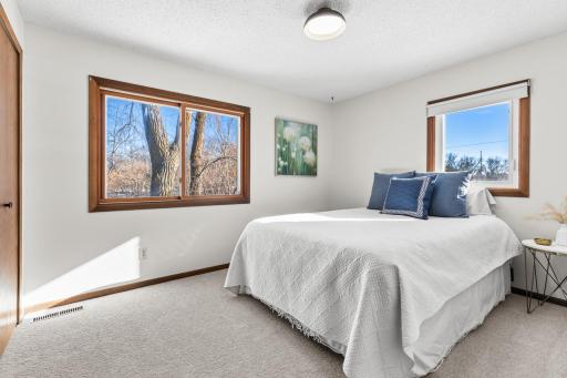 Ideal for full-time living, guests, or a weekend lake retreat