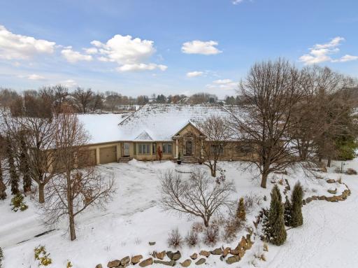 675 Navajo Road W, Hamel, MN 55340