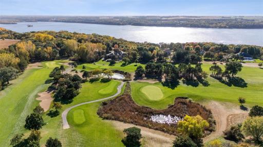 The River Oaks Municipal Golf Course is a quick 10-minute drive away!