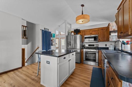 7 Kitchen to Entry.jpg