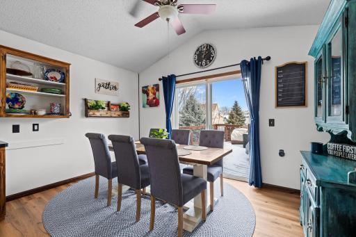 5 Dining to Deck.jpg