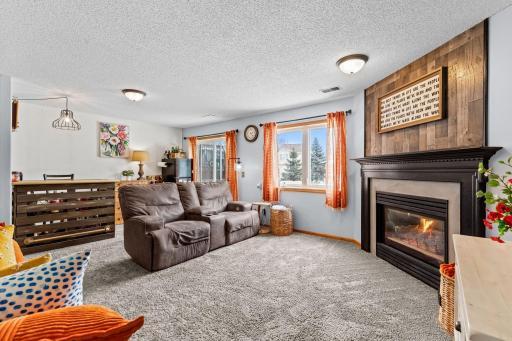 19 Family Room 1.jpg