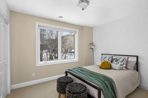 560 Marshall Street, Duluth, MN 55803