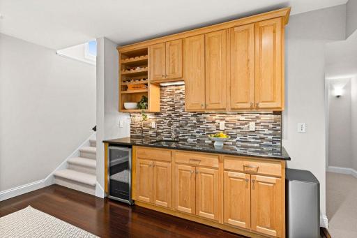 560 Marshall Street, Duluth, MN 55803