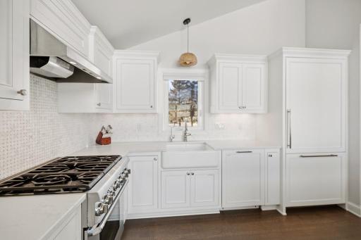 1790 Shadywood Road, Wayzata, MN 55391