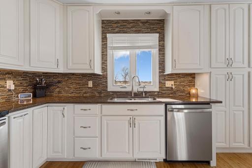 14159 Summit Lane, Waseca, MN 56093