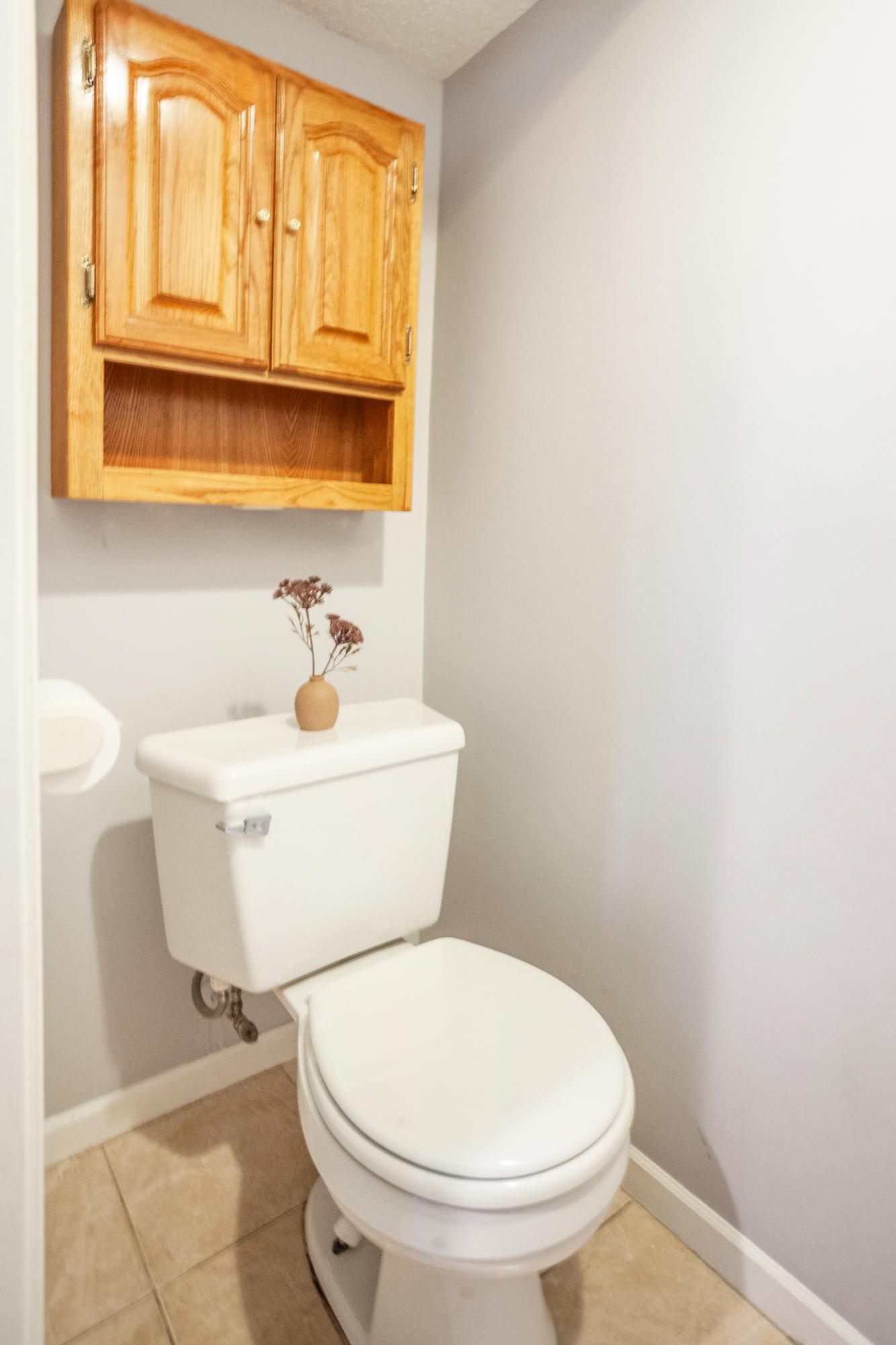 1/4 bath on lower level