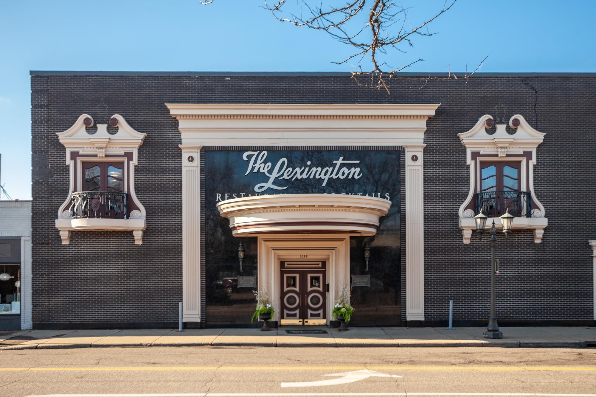 Steps away from all that Grand Avenue has to offer, including The Lexington, Cafe Latte, Red Rabbit, Bread & Chocolate, yoga, shopping, grocery and more
