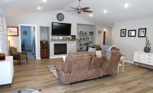 43894 Easy Street, Perham, MN 56573