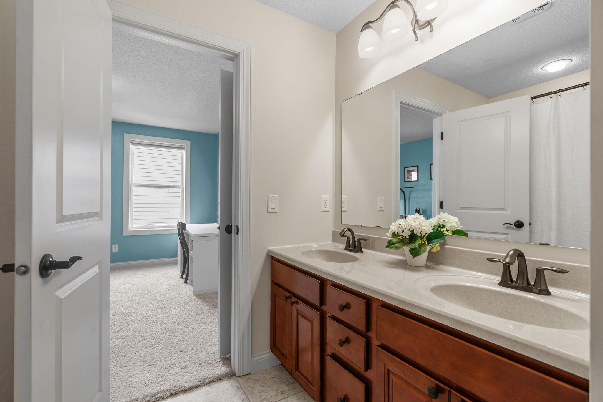 96-web-or-mls-14905 59th Ave N-96.jpg