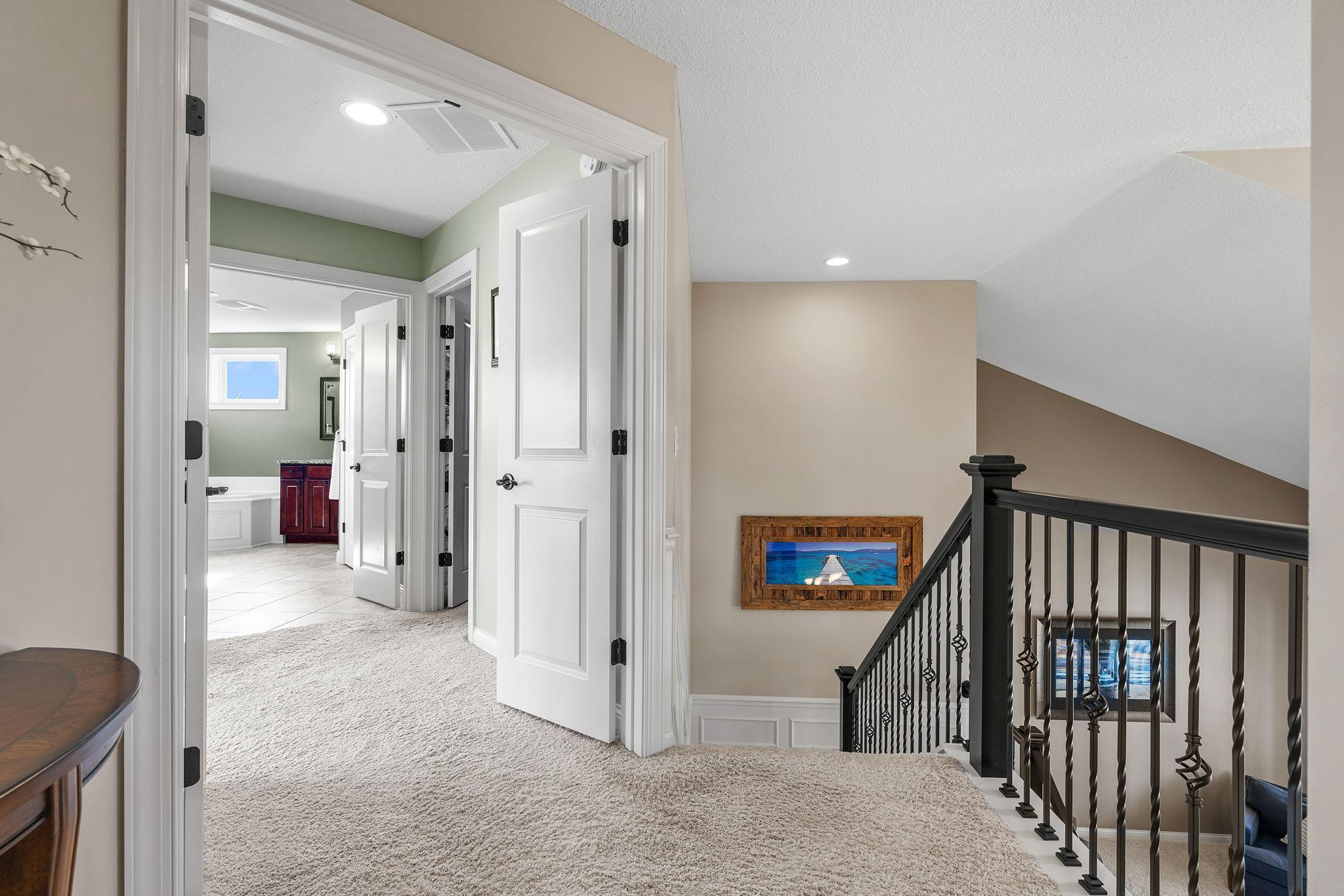 UL w/ 4 Beds & 3 Baths & oversized Loft