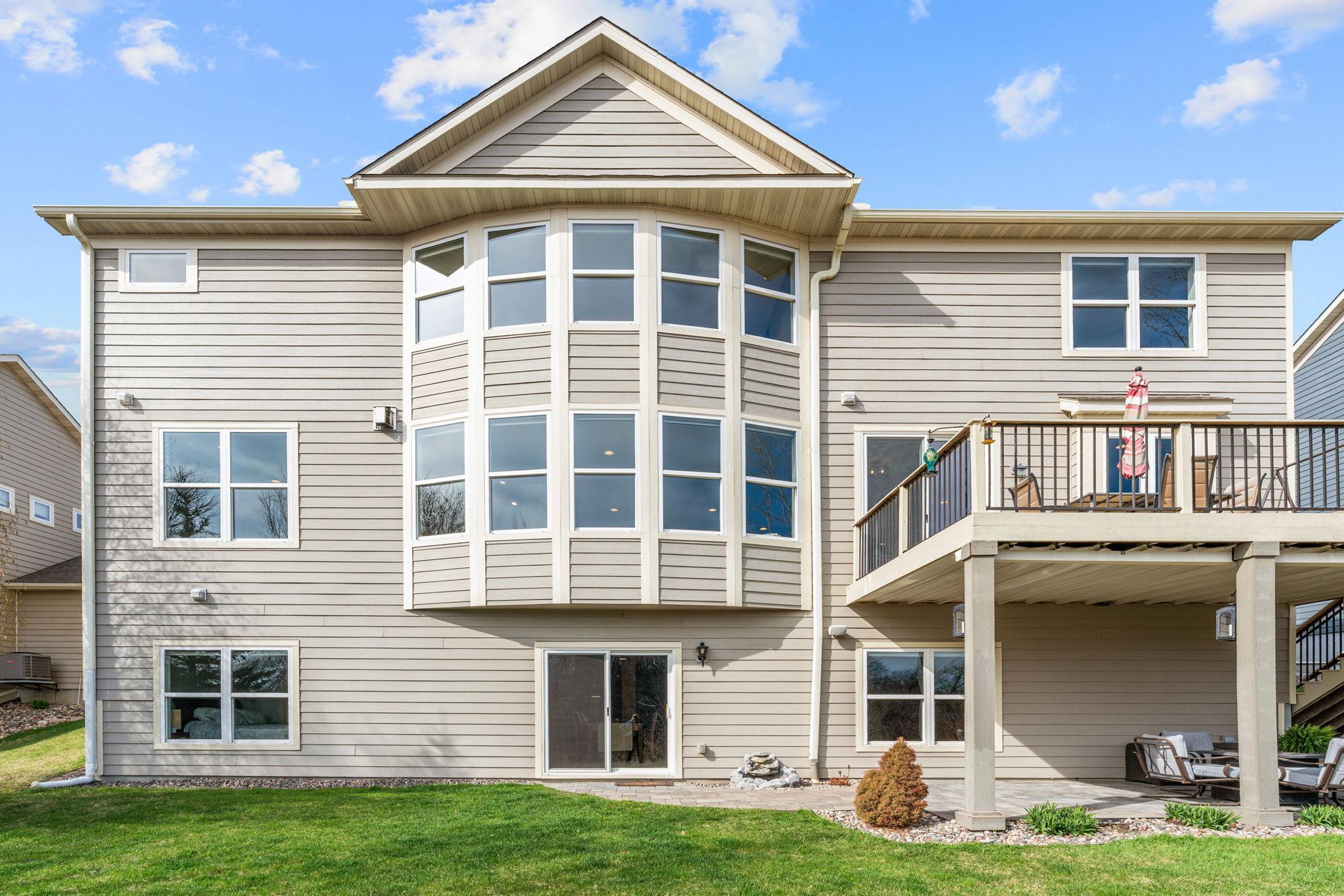 10-web-or-mls-14905 59th Ave N-10.jpg