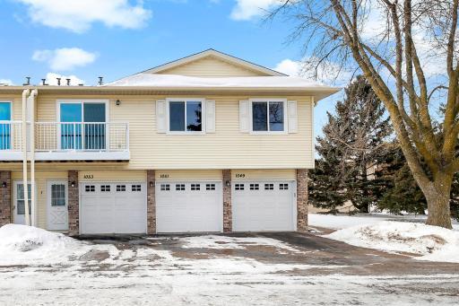 Photo for 1053 Pond View Court, Vadnais Heights, MN 55127 - listing #7013483 See Updates & Features Sheet in MLS "Listing Documents" section! As well as, a printable floor plan and the Seller's Property Disclosure Statement!