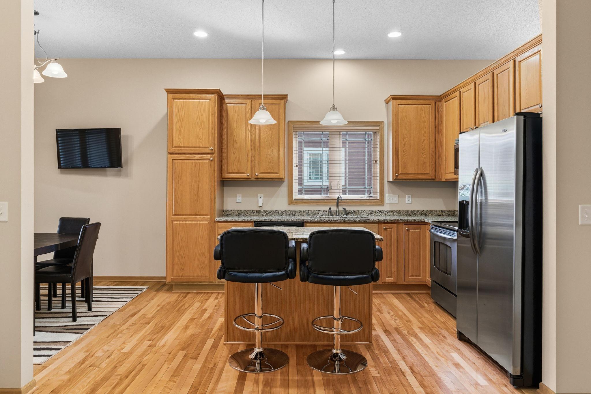 Kitchen Features Center Island