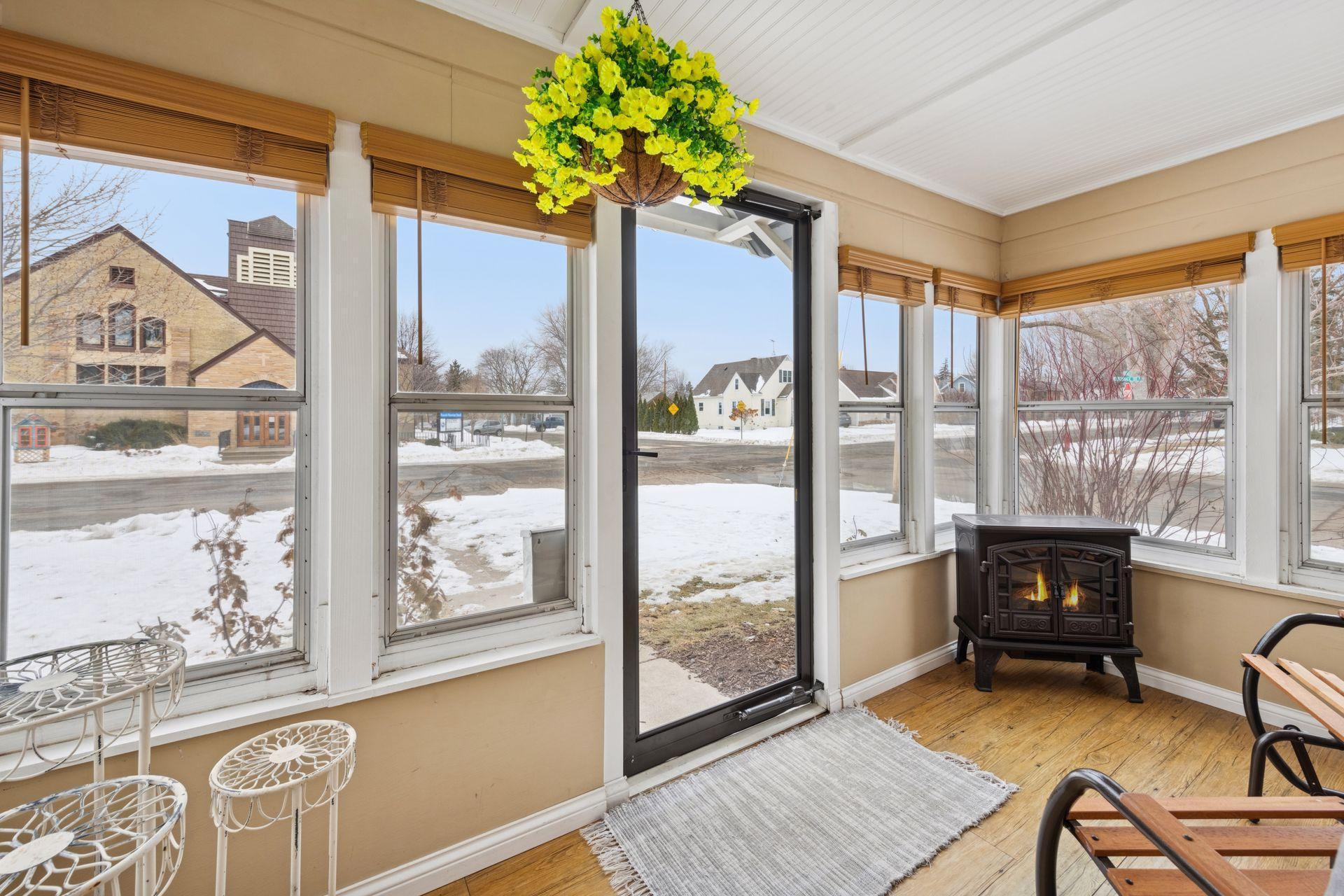 200 East 2nd Street - Spacecrafting - 0004.jpg