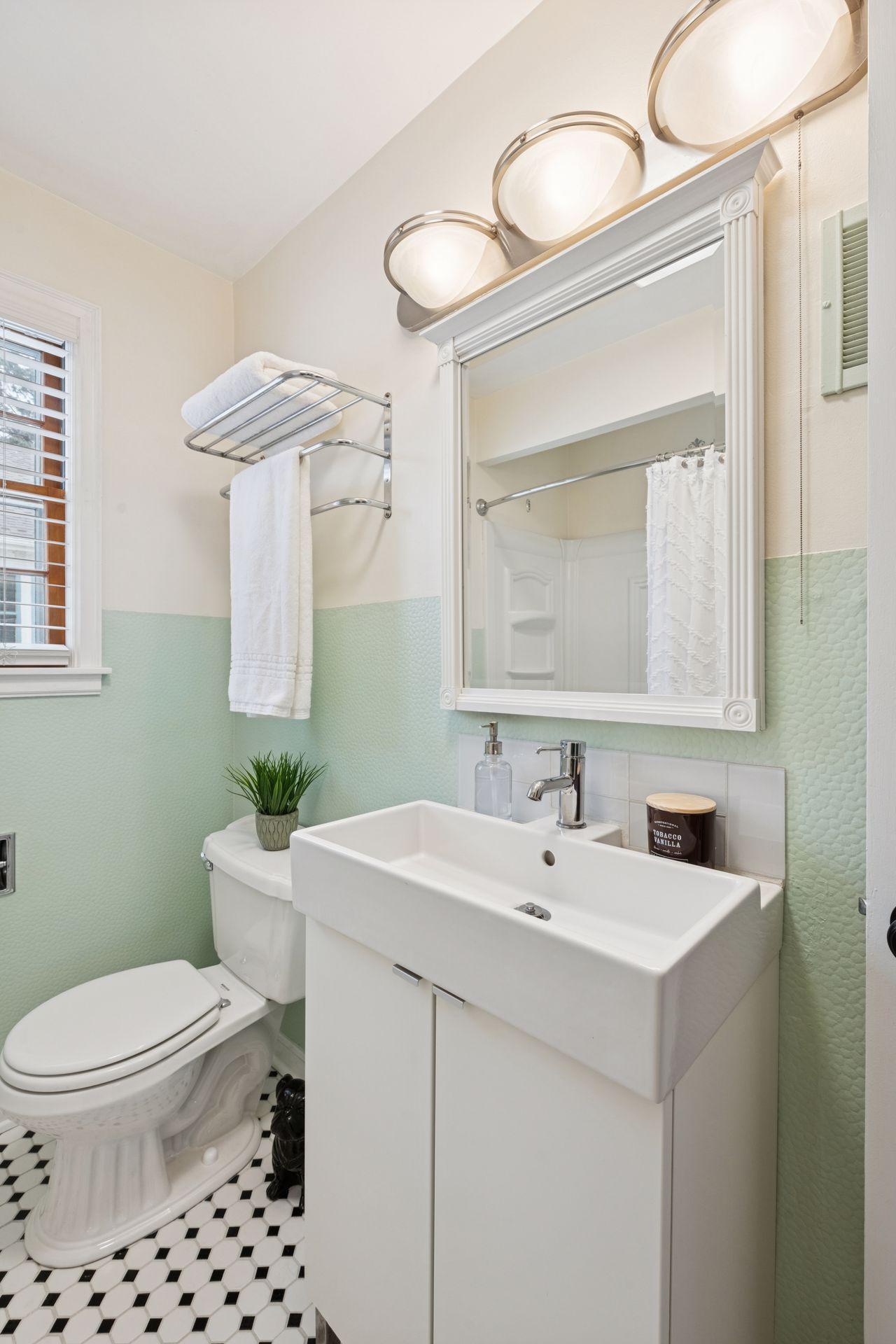 200 East 2nd Street - Spacecrafting - 0021.jpg