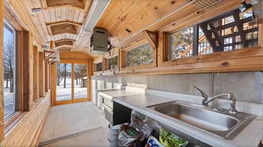 Green house- it is dreamy- consider the possibilities here!, Sliding doors walk out to the yard.