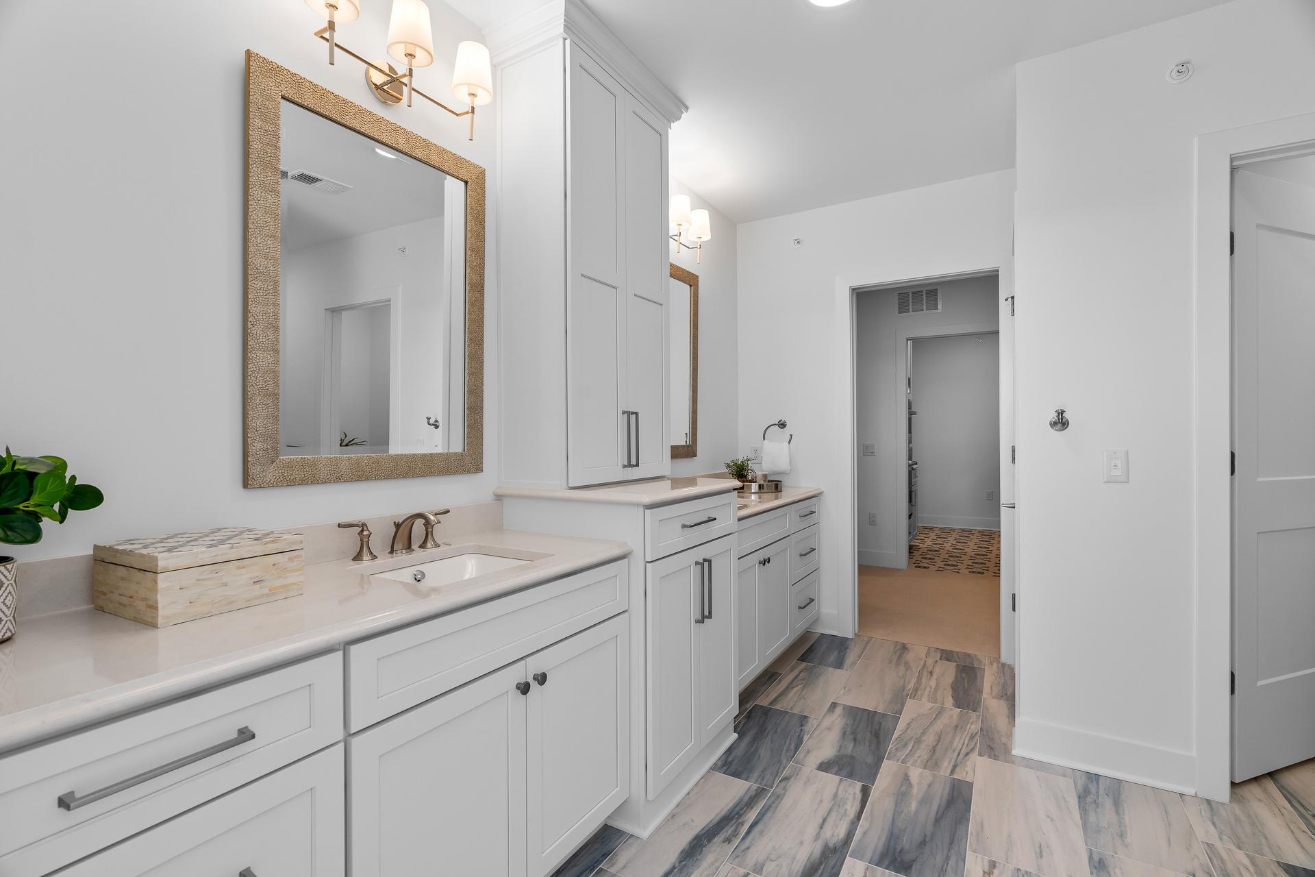 1 Hill Farm Rd #300, North Oaks MN