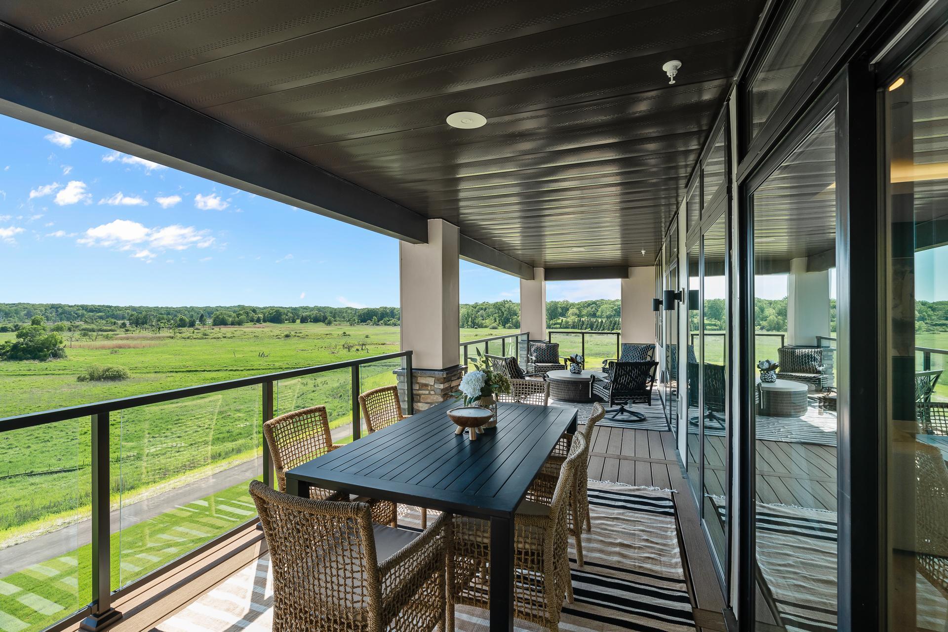 1 Hill Farm Rd #300, North Oaks MN