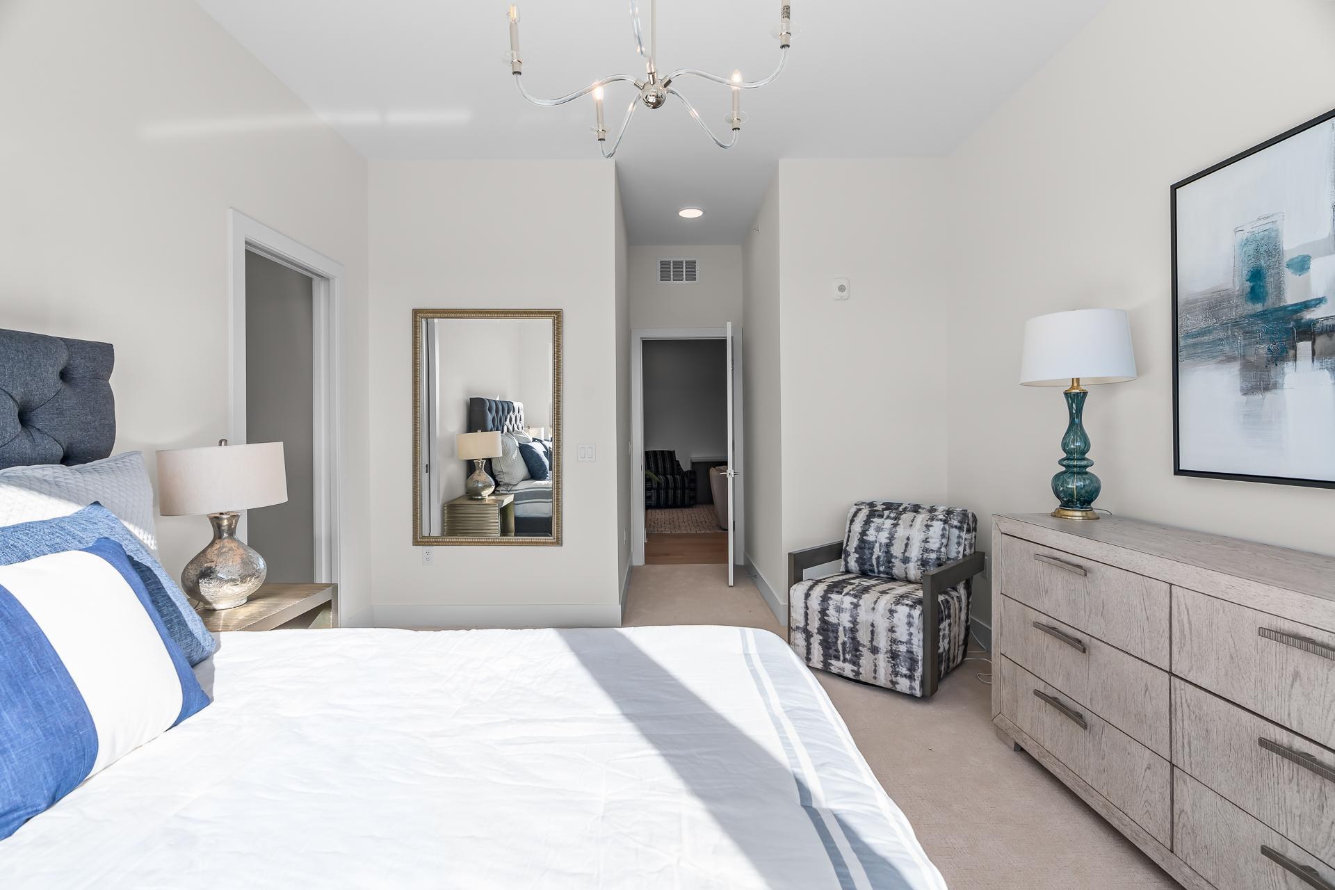 1 Hill Farm Rd #300, North Oaks MN
