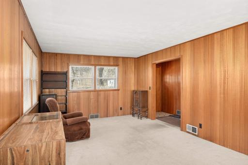 576 Lexington Parkway S, Saint Paul, MN 55116