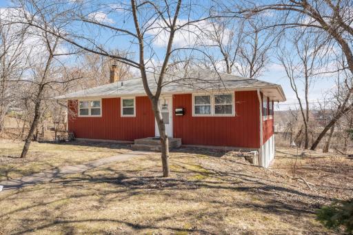 576 Lexington Parkway S, Saint Paul, MN 55116