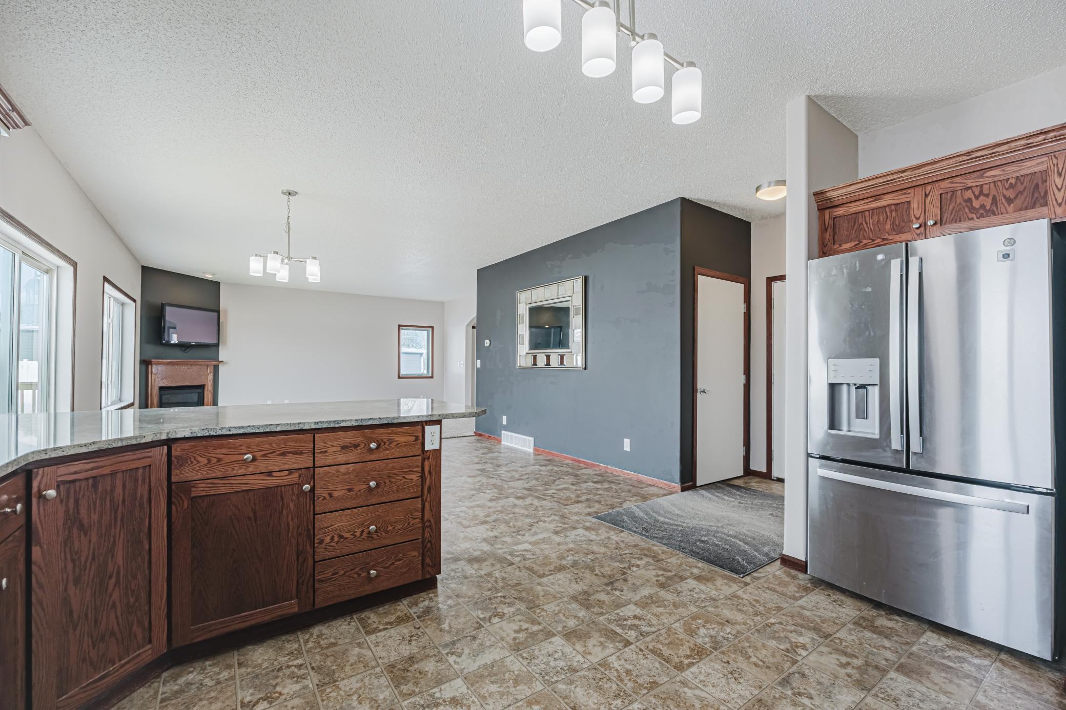 Litchen 2 oppossing.jpg