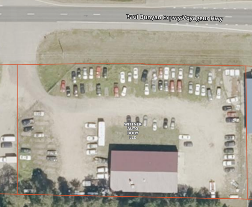 Property Outline, taken from public mapping information. Property lines are approximate and not guaranteed for accuracy