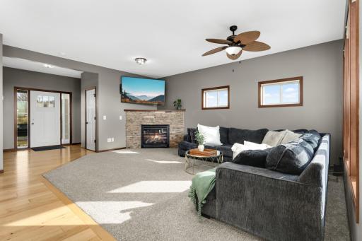 20508 Hartford Way, Lakeville, MN 55044