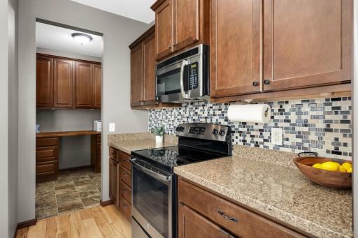 20508 Hartford Way, Lakeville, MN 55044