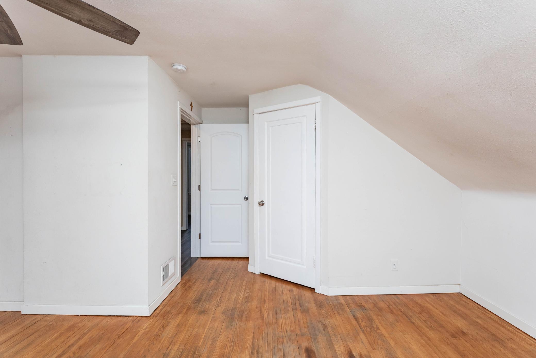 Bedroom 1 (with walk-in)