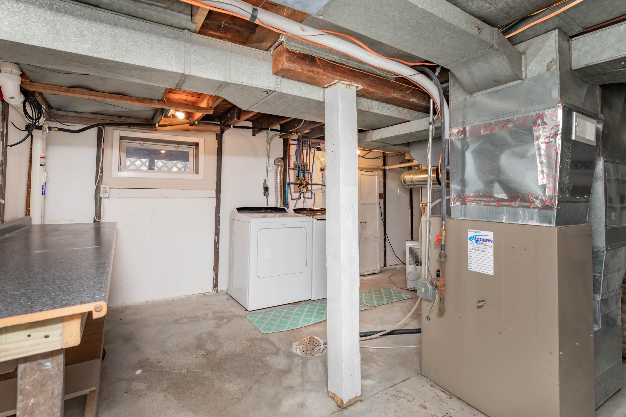 Laundry/utility room