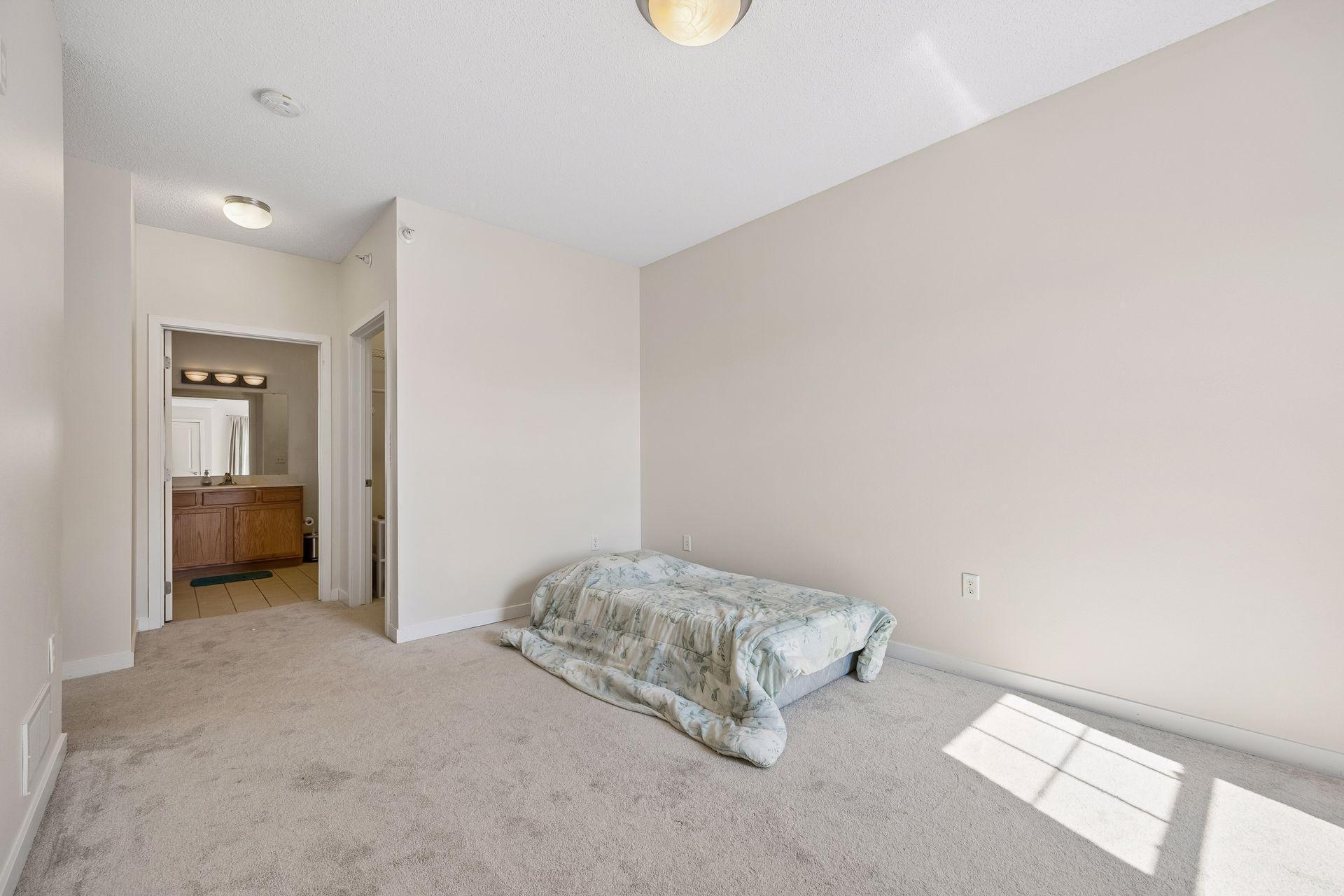 619 Southeast 8th Street - Spacecrafting - 0021.jpg