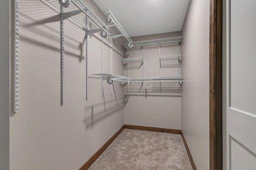 walk in closet.jpg