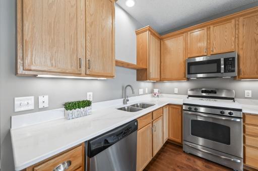 4735 Victor Path, 6, Hugo, MN 55038