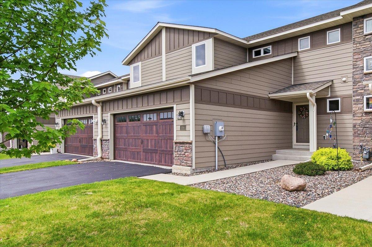 Welcome to 10786 Retreat Ln!