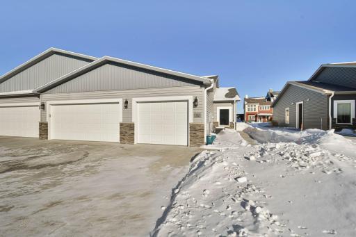 Photo for 522 34th Way E, West Fargo, ND 58078 - listing #7013970 522 34th Way E, West Fargo, ND 58078