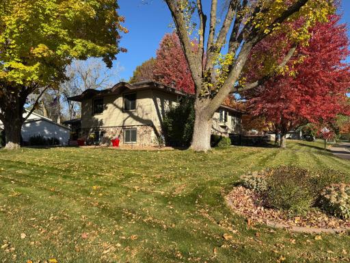 7102 Annapolis Lane N, Maple Grove, MN 55311