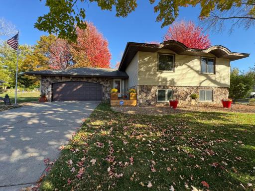 7102 Annapolis Lane N, Maple Grove, MN 55311