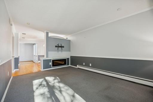 6075 Lincoln Drive, 305, Minneapolis, MN 55436