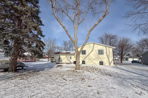 1304 Camelot Court, Fairmont, MN 56031