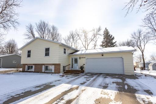 1304 Camelot Court, Fairmont, MN 56031
