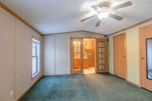 Large main bedroom with ensuite bathroom