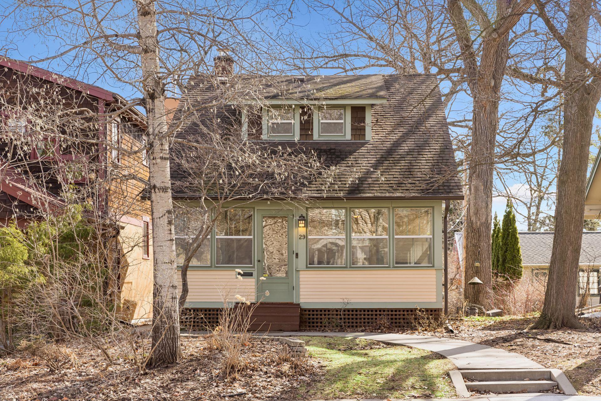 A classic and cheery Bryn Mawr bungalow