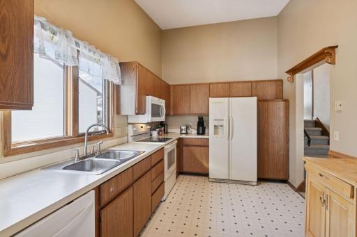 2406 County Road D W, 4, Saint Paul, MN 55112