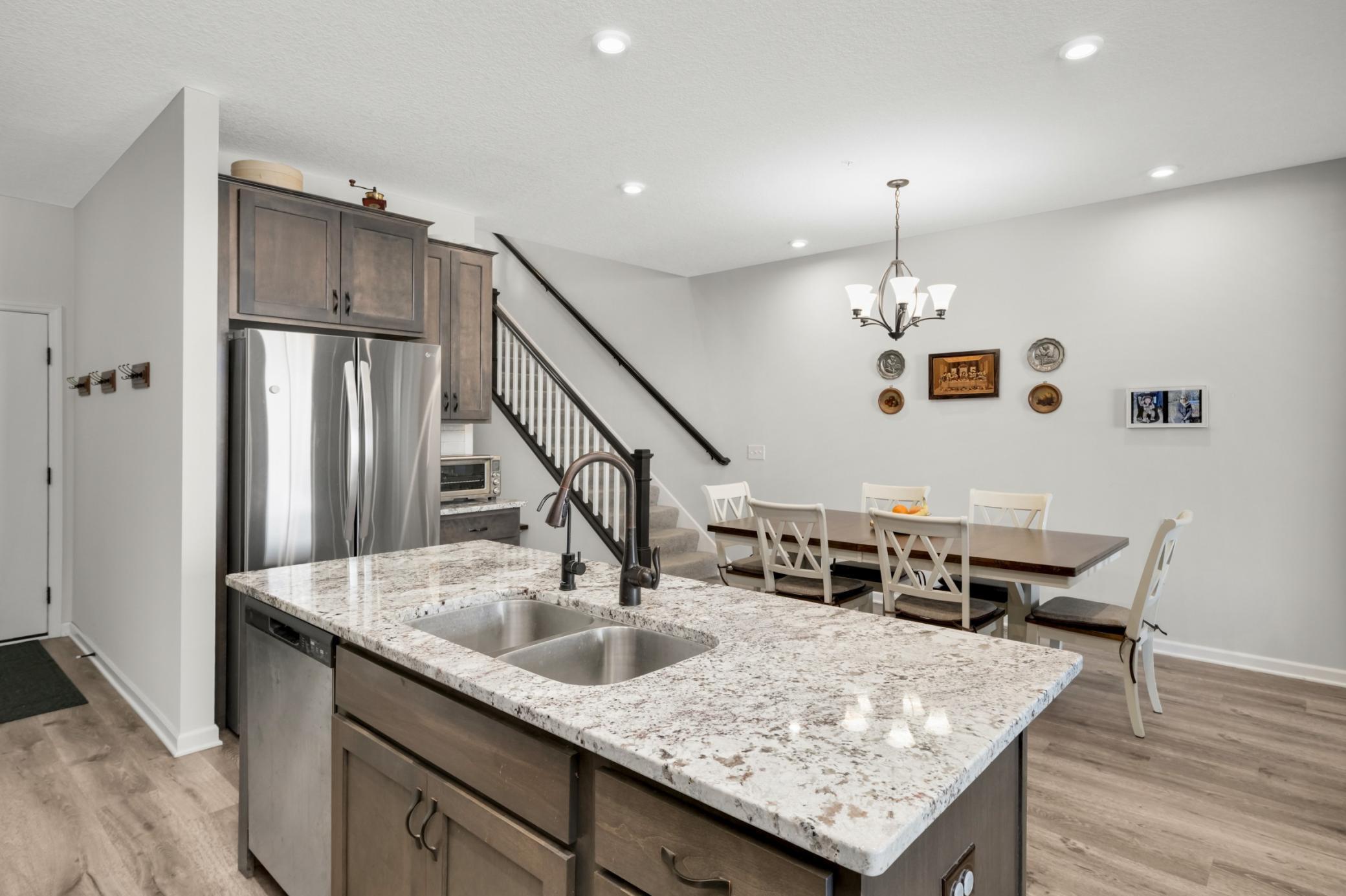 granite countertops with ample space