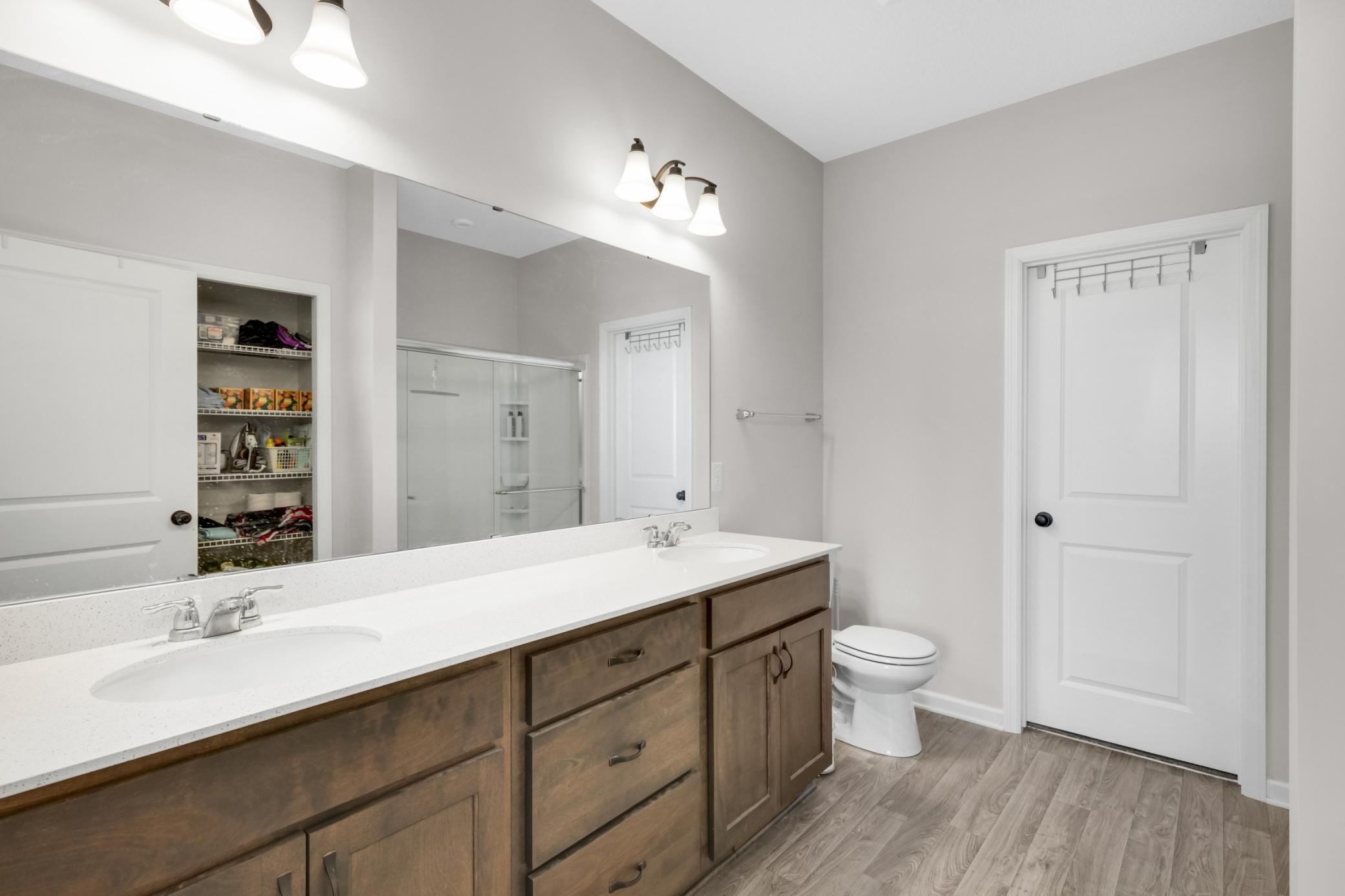 large primary ensuite