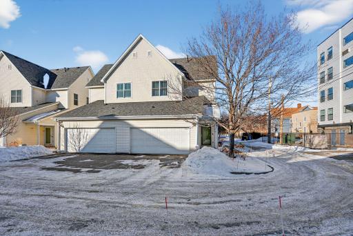 02_2433_Columbus_Ct_Minneapolis_MN_55404-Exterior-DSC_5467.jpg