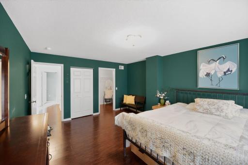 40_2433_Columbus_Ct_Minneapolis_MN_55404-Bedroom-DSC_5442.jpg